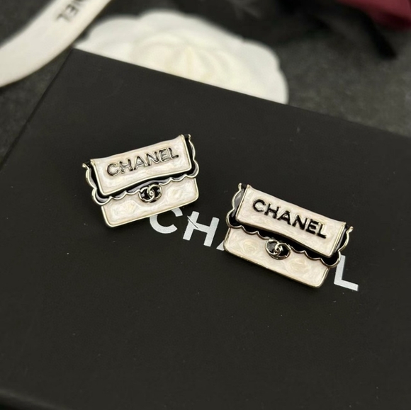 Chanel earrings - Picture 3 of 10